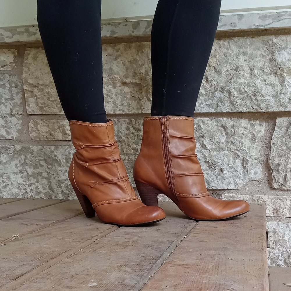 Roberto Vianni leather ankle boots